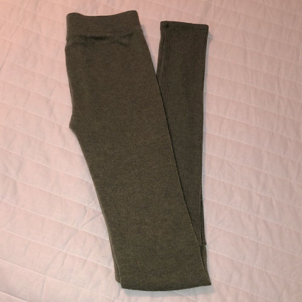 AE XS Camouflage Green Knit Leggings